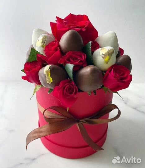 Клубника в шоколаде букеты