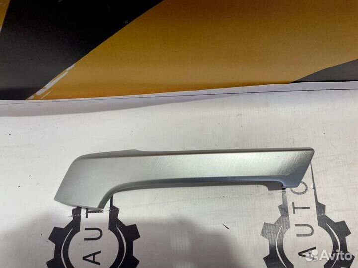 Накладка внутренней ручки двери 2 Toyota Land