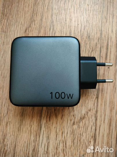 Зарядное устройство Ugreen