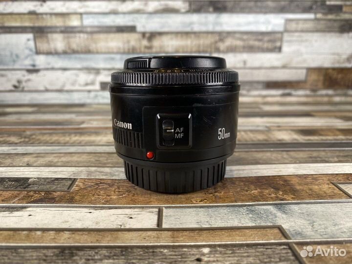 Портретный объектив Canon EF 50mm f/1.8 II