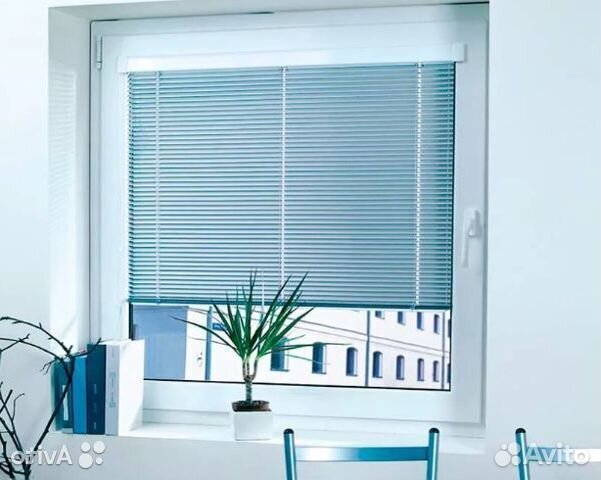 Горизонтальные жалюзи на пластиковые окна