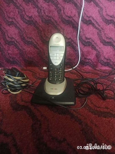 Радиотелефон и стационарный