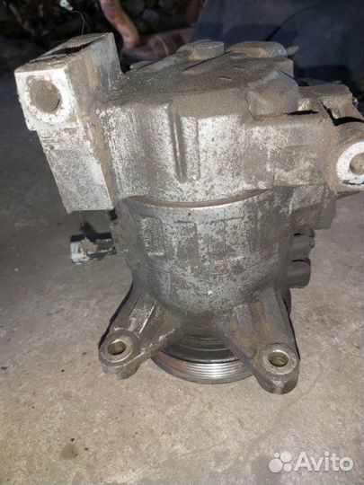Компрессор кондиционера Toyota Cresta GX90 1JZ
