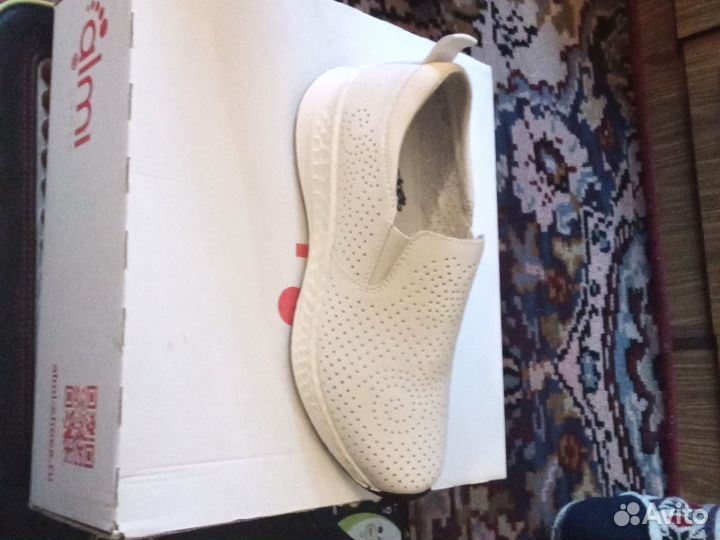 Летние кроссовки