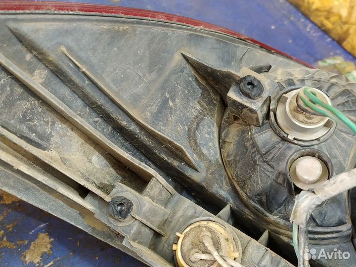 Задние правый фонарь Митсубиси ланцер 9