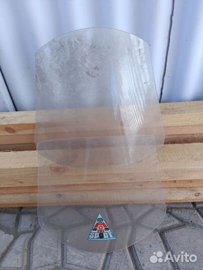 Стекло лобовое мотоцикла