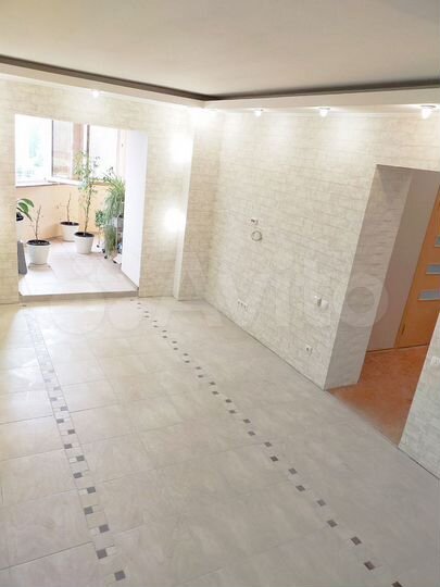 2-к. квартира, 69,1 м², 7/10 эт.