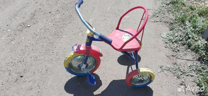 Трехколесный велосипед для детей