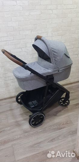 Коляска 2 в 1 Britax Romer Strider M