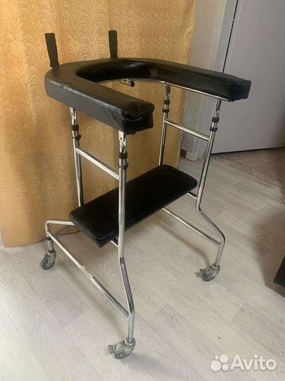 Ходунки для взрослых на колесах