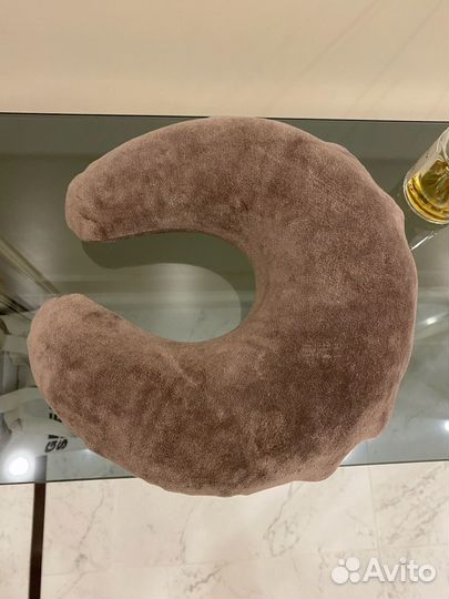 Подушка для путешествий