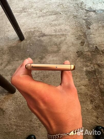 Samsung Galaxy S9, 4/64 ГБ