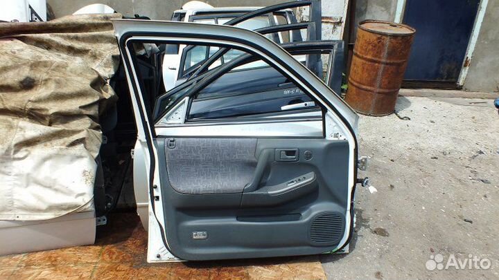 Дверь передняя левая Isuzu Mu UES25EW 6VD1 1998