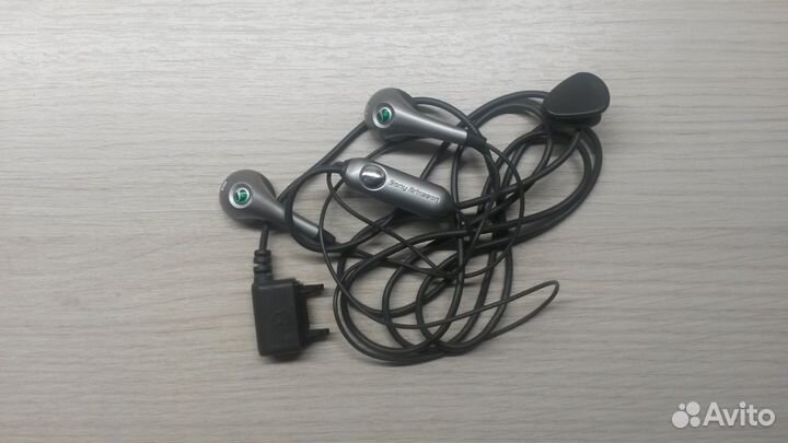 Гарнитура Sony Ericsson