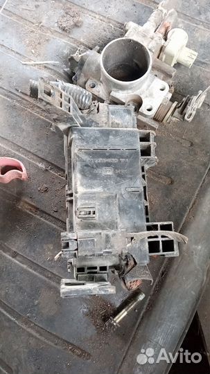 Блок предохранителей моторный Nissan Primera p11