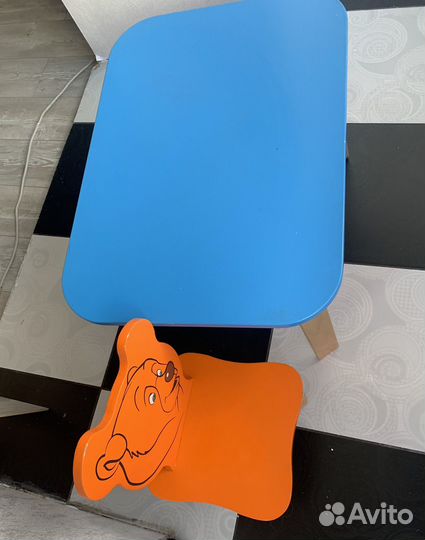 Детский стол и стульчик