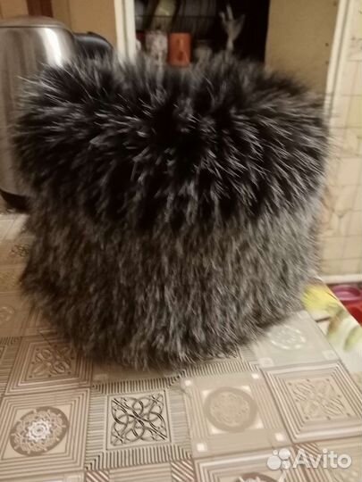 Шапка из чернобурки новая на вязаной основе