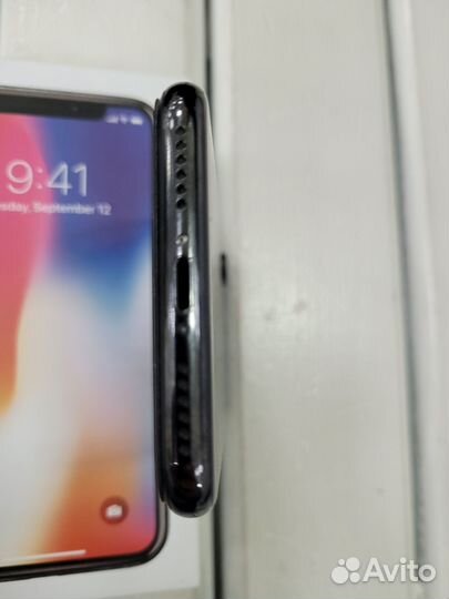iPhone X, 256 ГБ