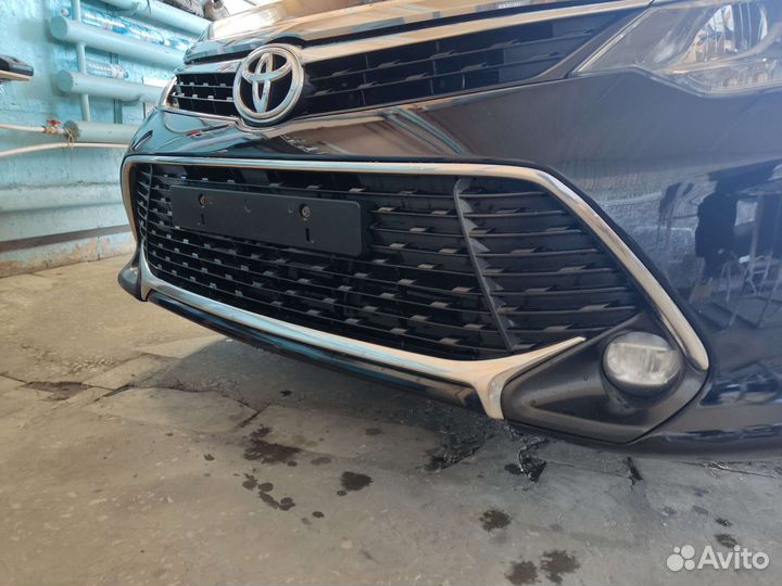 Решетка в бампер Toyota Camry