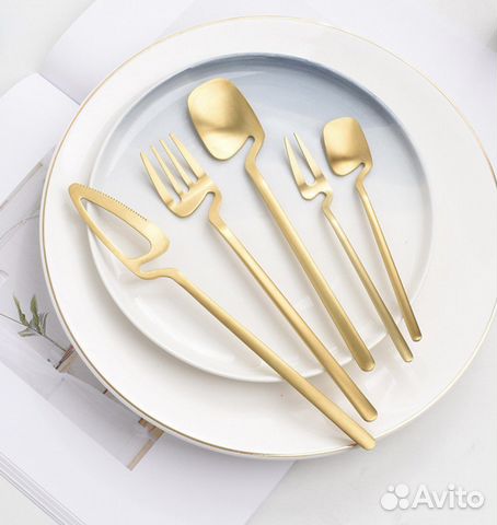 Столовый набор оригинальных вилок, ложек
