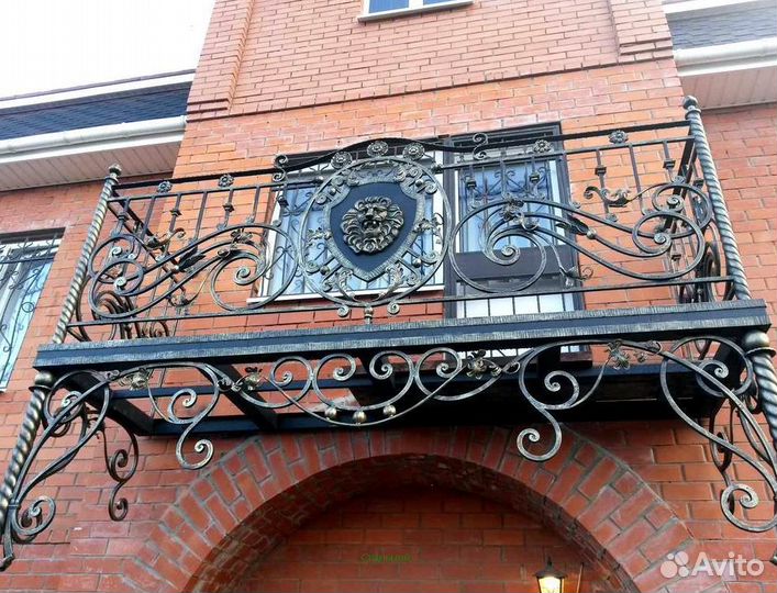 Кованая лестница на чердак