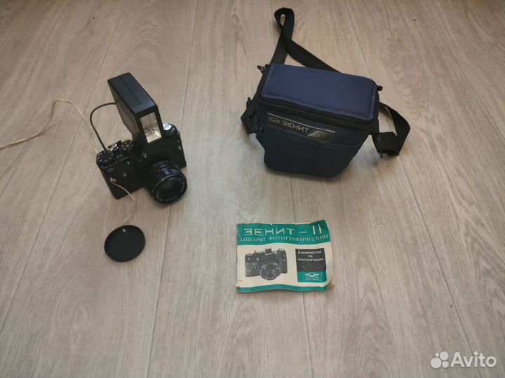 Зеркальный фотоаппарат Зенит 11
