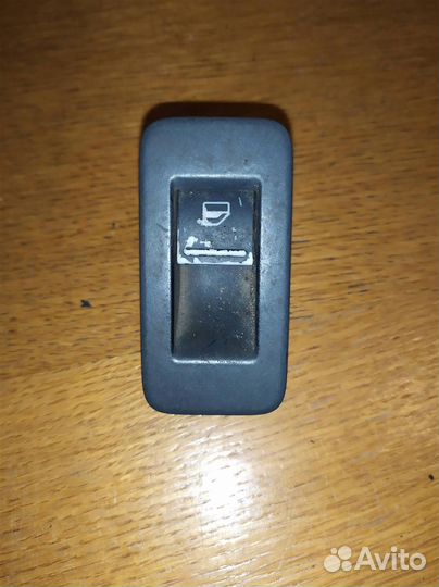 Кнопка стеклоподъемника VW Touareg