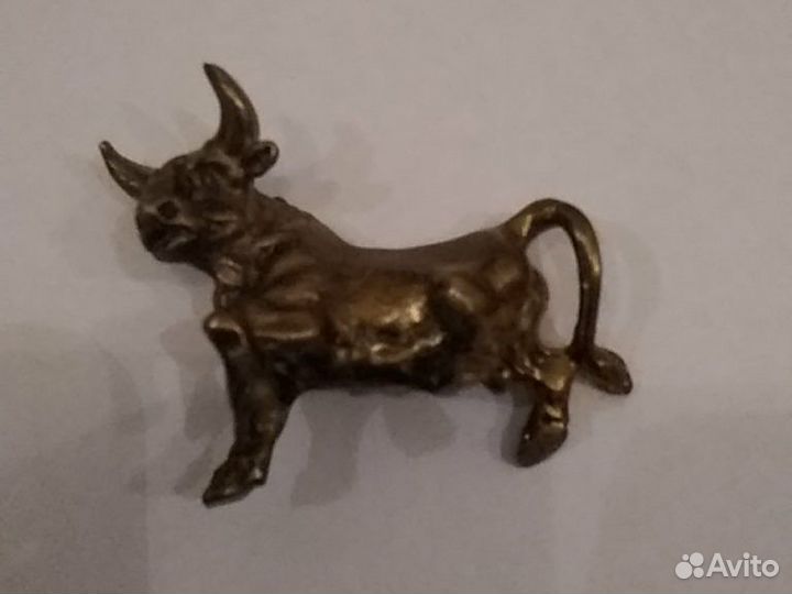 Статуэтка Бык