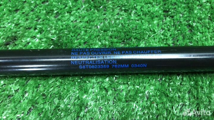 Амортизатор капота Audi A5 8T A4 B8 8T