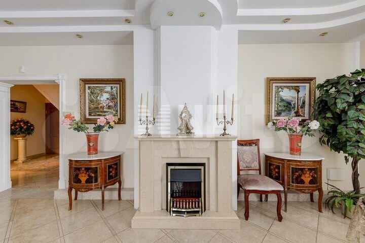 Дом 310 м² на участке 13,9 сот.