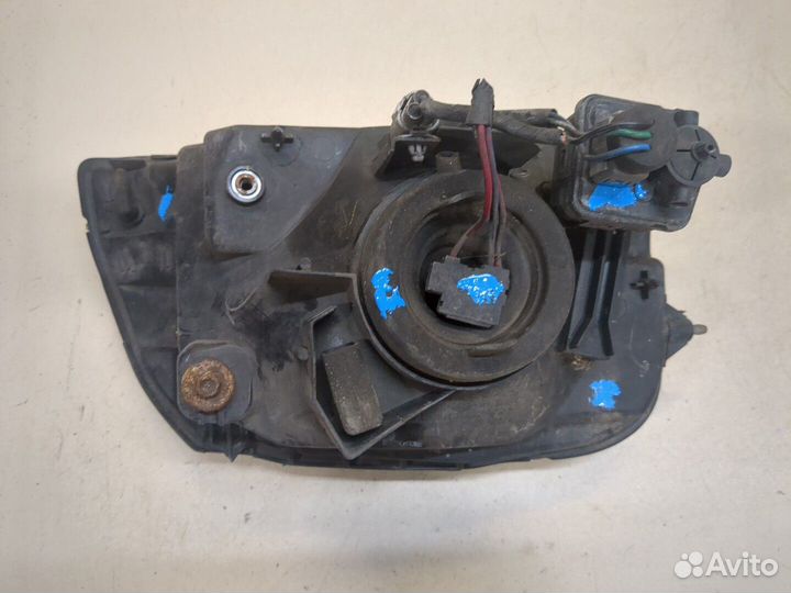 Фара (передняя) левая Mitsubishi L200, 2005