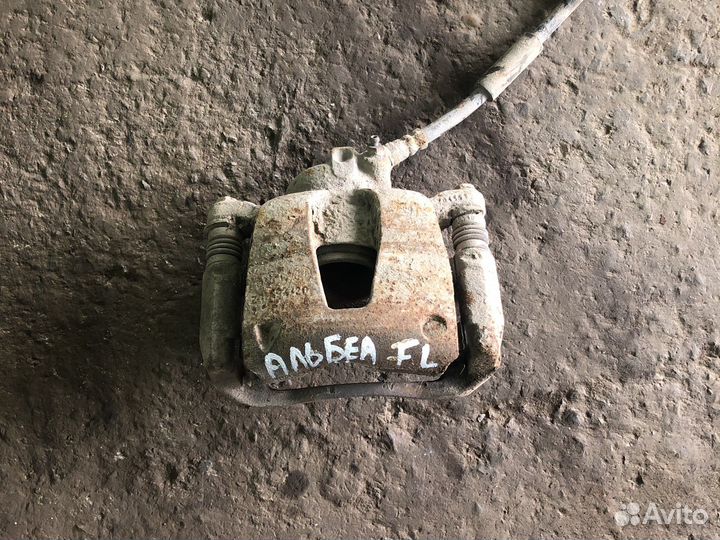 Fiat albea Суппорт