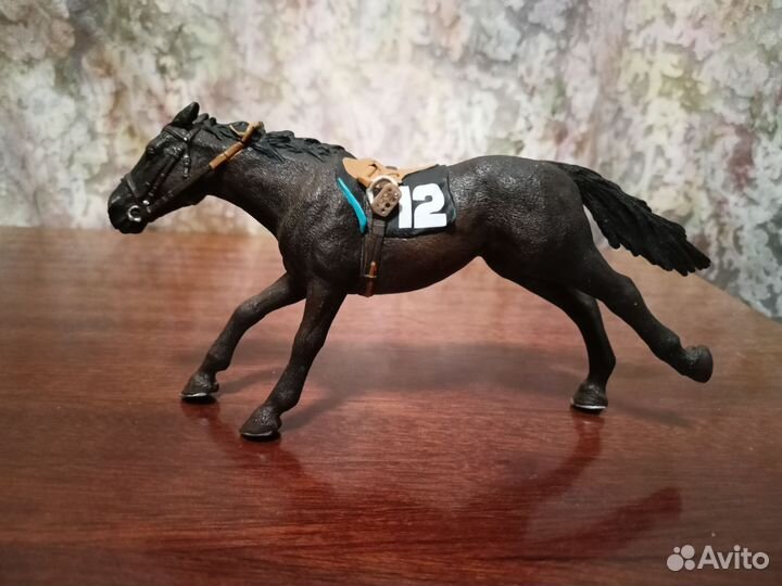Schleich всадники, скачки, лошади