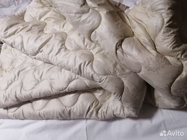 Одеяло 1.5 спальное