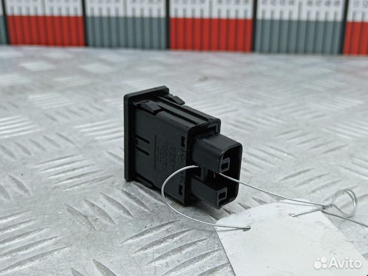 Кнопка корректора фар Toyota Corolla Verso 2004