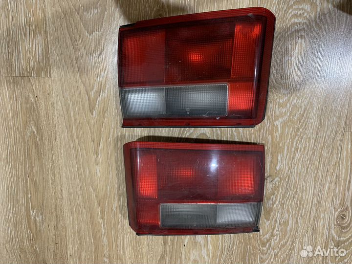 Поворотник / стоп сигнал Toyota Caldina