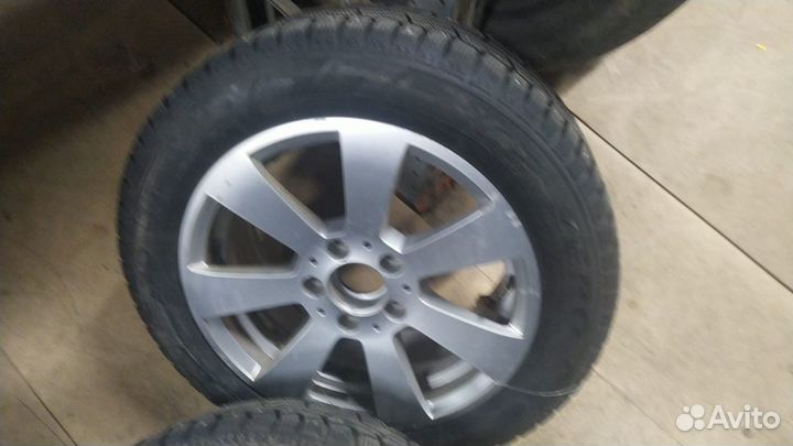 R16 Pirelli Ice Zero 205/55, PCD 5x110 DIA 15