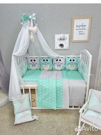 Бортики в кроватку с балдахином