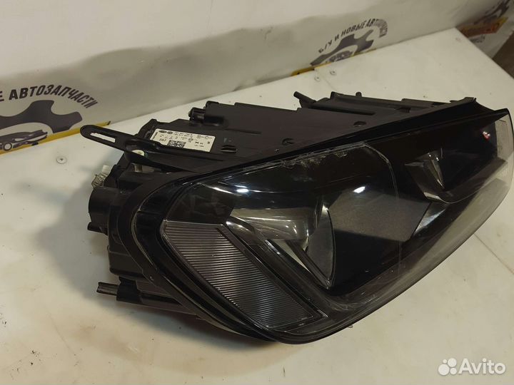 Фара правая Touareg NF с дхо
