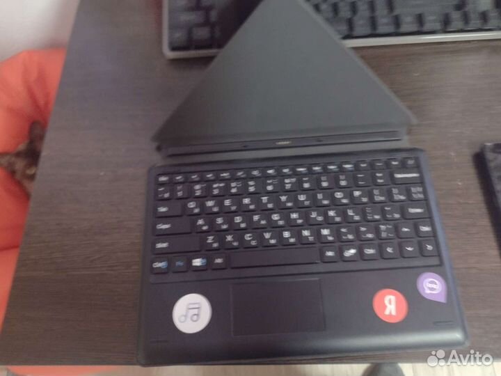 Планшет ноутбук 2 в 1