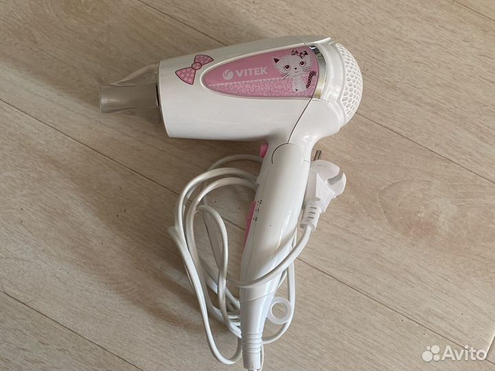 Фен Vitek для девочки
