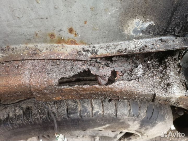 Лонжерон mercedes vito w638