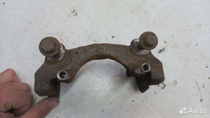 Скоба переднего суппорта Ford Mondeo 4