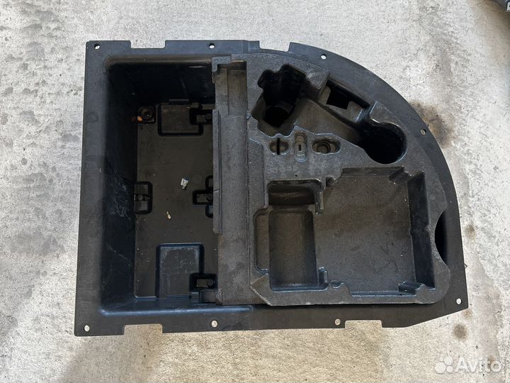 Ваночка с пенопластом багажника BMW M5 E60