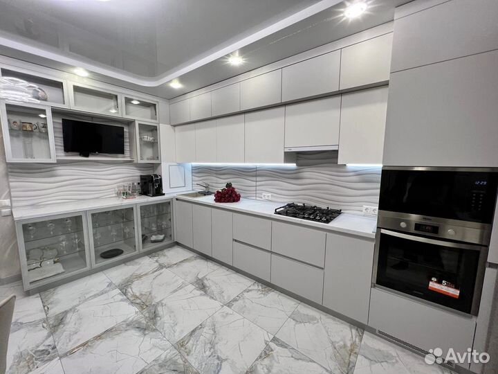 Прямая кухня на заказ. Фабрика в Омске