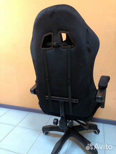 Компьютерное игровое кресло
