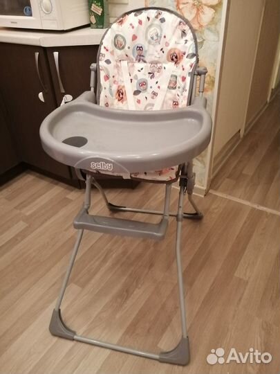 Детский столик и стульчик для кормления