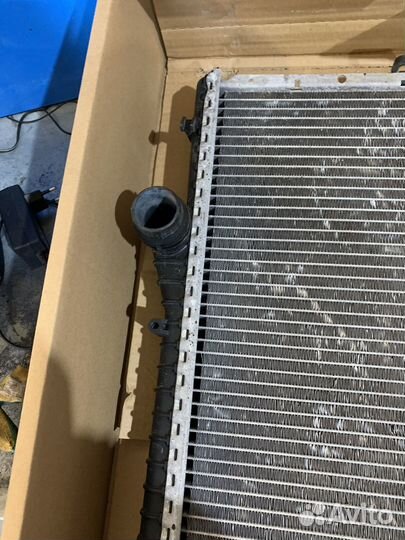 Основной радиатор охлаждения