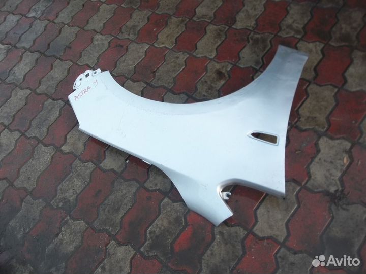 Opel Astra J 2012-2015г. крыло правое