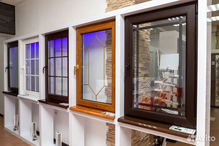 Окна в Раевской